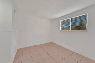 14190 W Dixie Hwy, North Miami, FL 33161 - Photo 7