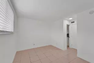 14190 W Dixie Hwy, North Miami, FL 33161 - Photo 5