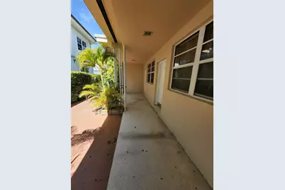 7710 Carlyle Ave, Miami Beach, FL 33141 - Photo 3