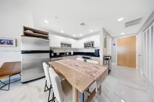 253 NE 2nd St, Miami, FL 33132 - Photo 3