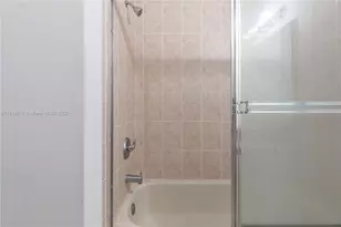 1068 SW 143rd Ave, Pembroke Pines, FL 33027 - Photo 27