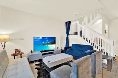 10480 W 33rd Ln, Hialeah, FL 33018 - Photo 7