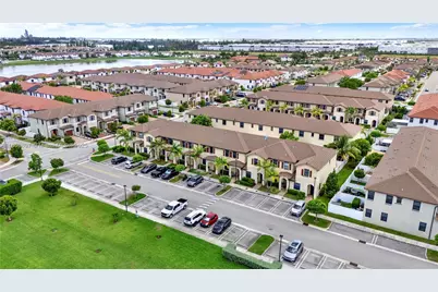 10480 W 33rd Ln, Hialeah, FL 33018 - Photo 5