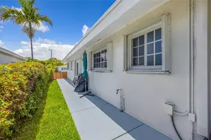 1700 N Treasure Dr, North Bay Village, FL 33141 - Photo 39