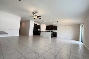 39889 Harmon Grove Ct, Zephyrhills, FL 33540 - Photo 9