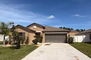 39889 Harmon Grove Ct, Zephyrhills, FL 33540 - Photo 1