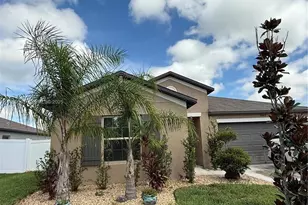 39889 Harmon Grove Ct, Zephyrhills, FL 33540 - Photo 5