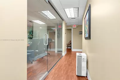 4300 Biscayne Blvd #G05, Miami, FL 33137 - Photo 23