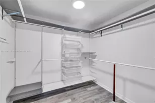 5255 Collins Ave, Miami Beach, FL 33140 - Photo 15