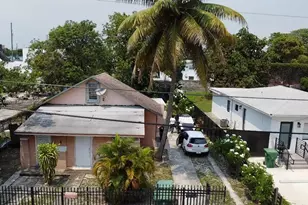 683 NW 30th St, Miami, FL 33127 - Photo 3