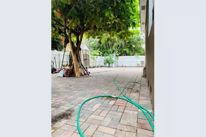 2548 Johnson St, Hollywood, FL 33020 - Photo 19