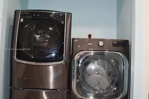 524 NE 27th Dr, Wilton Manors, FL 33334 - Photo 49