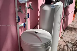 524 NE 27th Dr, Wilton Manors, FL 33334 - Photo 45