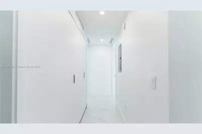 700 NE 24th St #2705, Miami, FL 33137 - Photo 19