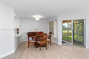 1110 SW 125th Ave, Pembroke Pines, FL 33027 - Photo 9