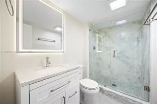 20379 W Country Club Dr, Aventura, FL 33180 - Photo 23