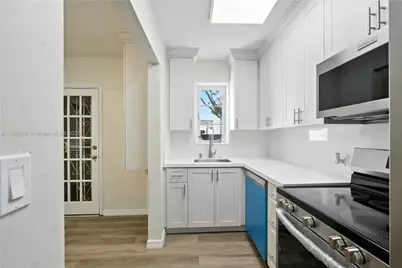 2545 SW 27 Ln, Miami, FL 33133 - Photo 11