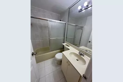 17415 NW 75th Pl #103, Hialeah, FL 33015 - Photo 15