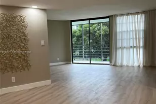 20500 W Country Club Dr, Aventura, FL 33180 - Photo 23