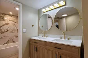 20500 W Country Club Dr, Aventura, FL 33180 - Photo 11