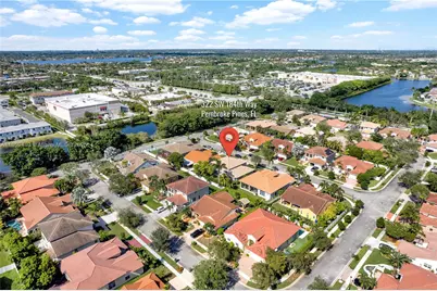 322 SW 184th Way, Pembroke Pines, FL 33029 - Photo 57