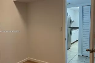 5055 NW 7th St, Miami, FL 33126 - Photo 7