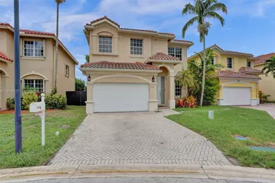9860 NW 20th Ct, Pembroke Pines, FL 33024 - Photo 3