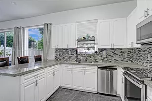 9860 NW 20th Ct, Pembroke Pines, FL 33024 - Photo 7