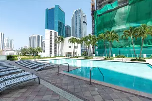 31 SE 5th St, Miami, FL 33131 - Photo 3