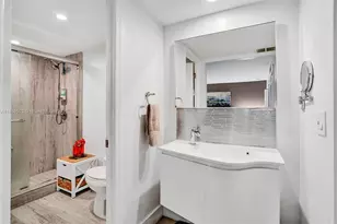 8401 SW 107th Ave, Miami, FL 33173 - Photo 15