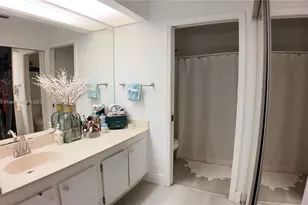 677 SE 22nd Dr, Homestead, FL 33033 - Photo 17