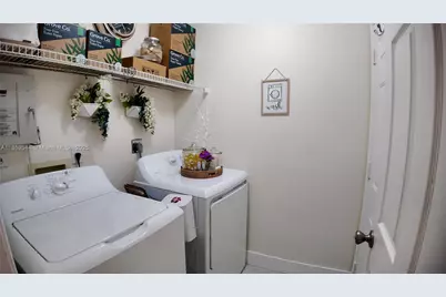 677 SE 22nd Dr, Homestead, FL 33033 - Photo 21