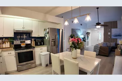 677 SE 22nd Dr, Homestead, FL 33033 - Photo 11