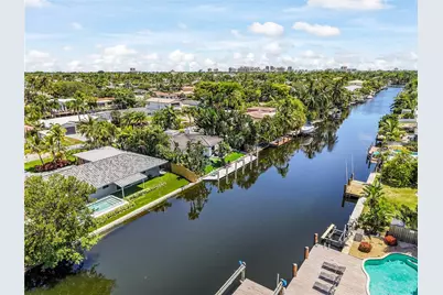 2417 NE 18th Ave, Wilton Manors, FL 33305 - Photo 27