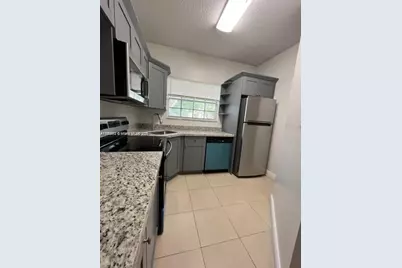 1791 NW 96th Ter #4O, Pembroke Pines, FL 33024 - Photo 3
