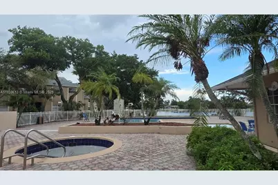 1791 NW 96th Ter #4O, Pembroke Pines, FL 33024 - Photo 13