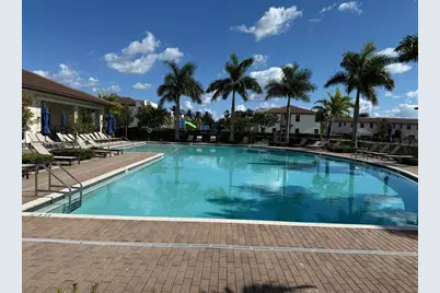 945 NE 211th St, Miami, FL 33179 - Photo 25
