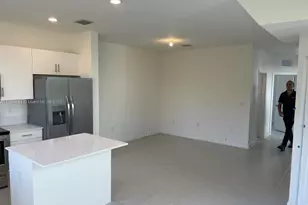 945 NE 211th St, Miami, FL 33179 - Photo 5
