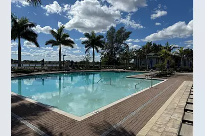 945 NE 211th St, Miami, FL 33179 - Photo 27