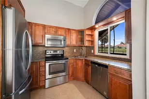 3887 NW 7th Pl, Deerfield Beach, FL 33442 - Photo 9