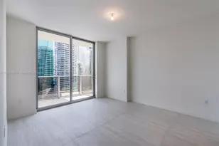 77 SE 5th St, Miami, FL 33131 - Photo 3