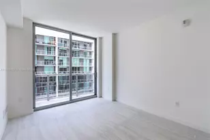 77 SE 5th St, Miami, FL 33131 - Photo 41