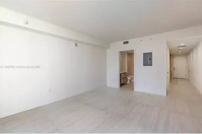 77 SE 5th St #309, Miami, FL 33131 - Photo 51