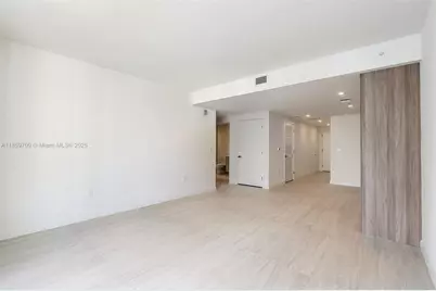 77 SE 5th St #309, Miami, FL 33131 - Photo 59