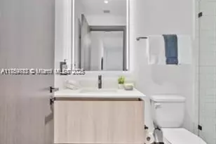 398 NE 5th St, Miami, FL 33132 - Photo 15