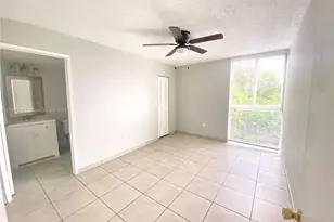 7125 NW 186th St, Hialeah, FL 33015 - Photo 11