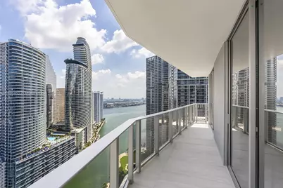 77 SE 5th St #2701, Miami, FL 33131 - Photo 3