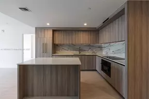 77 SE 5th St, Miami, FL 33131 - Photo 29