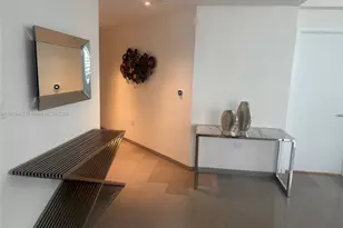68 SE 6th St, Miami, FL 33131 - Photo 7