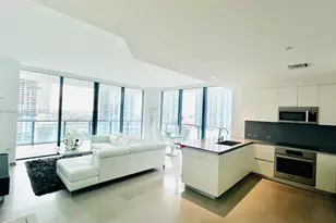 68 SE 6th St, Miami, FL 33131 - Photo 9